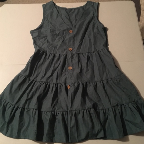 Green V Neck Dress - Picture 1 of 4
